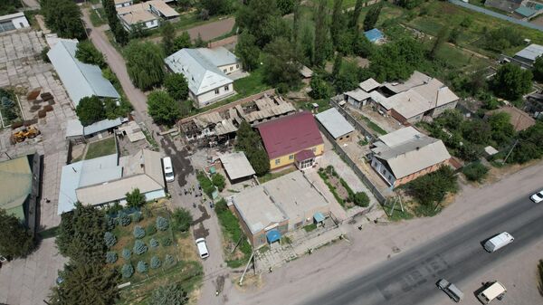 Ысык-Ата районунда террорчуну кармоо операциясында талкаланган турак жай - Sputnik Кыргызстан