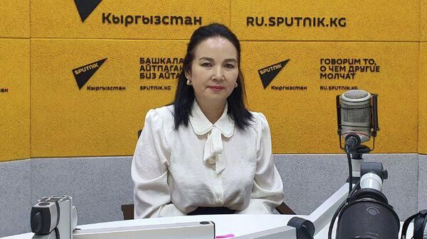 Представитель Национального центра оценки качества образования КР Бермет Муканова - Sputnik Кыргызстан