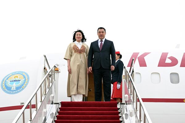 Президент Кыргызстана Садыр Жапаров прибыл с государственным визитом в Китай - Sputnik Кыргызстан