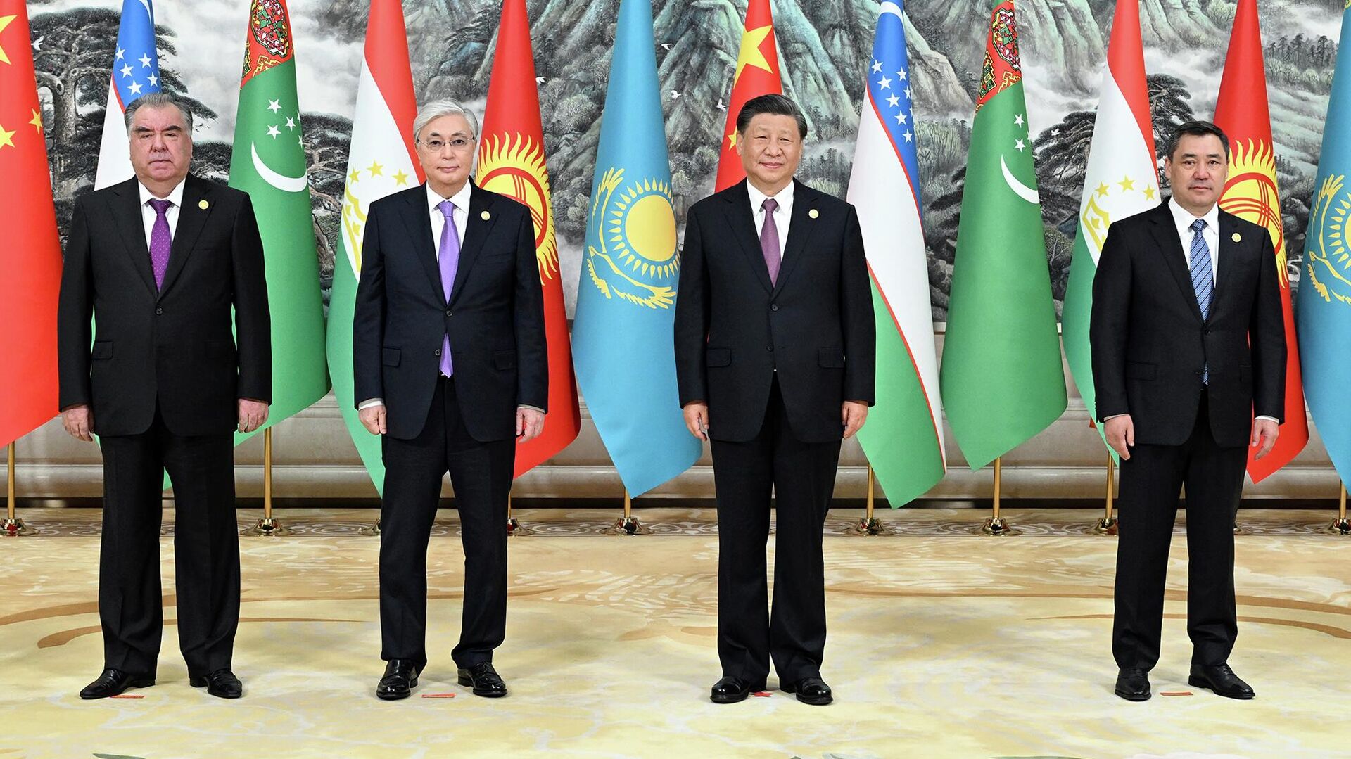 Президенты ЦА на саммита Китай — Центральная Азия в Сиане - Sputnik Кыргызстан, 1920, 23.05.2023