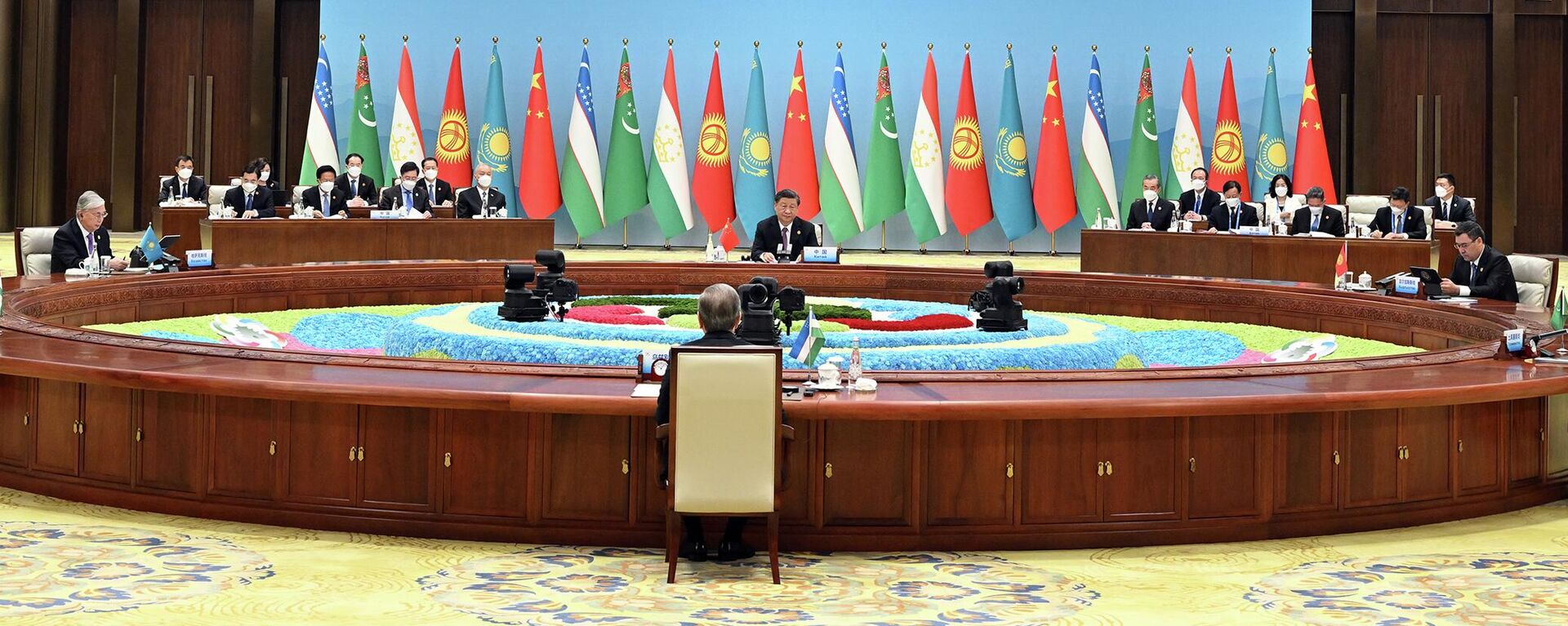 Председатель КНР Си Цзиньпин на саммите Центральная Азия — Китай - Sputnik Кыргызстан, 1920, 19.05.2023