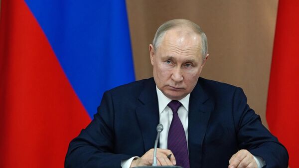 Президент РФ Владимир Путин проводит заседание Совета по межнациональным отношениям - Sputnik Кыргызстан