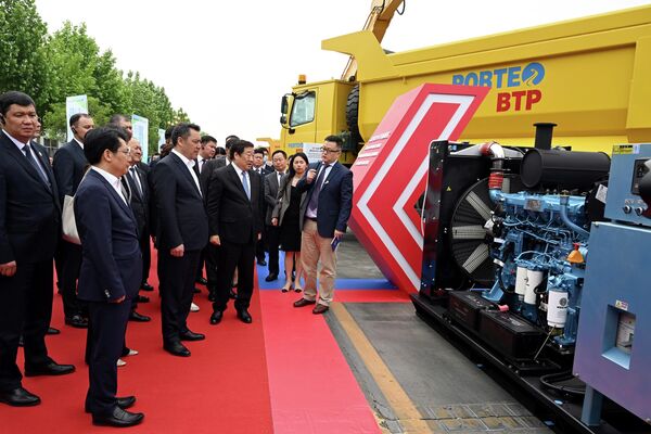 Руководство компании заверило президента КР в намерении и далее развивать сотрудничество, а также гарантировало высокое качество продукции - Sputnik Кыргызстан