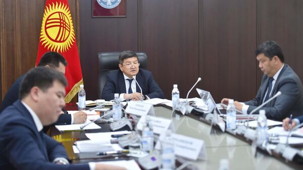 Совещание Акылбека Жапарова в Министерстве транспорта и коммуникаций - Sputnik Кыргызстан