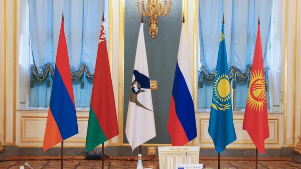 Флаги стран-участниц Евразийского экономического союза (ЕАЭС). Архивное фото - Sputnik Кыргызстан