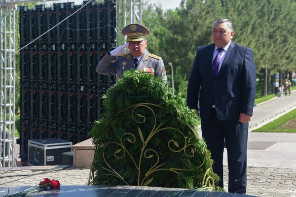 В Бишкеке состоялся торжественный митинг в честь Дня Вооруженных сил Кыргызстана - Sputnik Кыргызстан