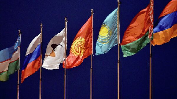 ЕАЭБ өлкөлөрүнүн жашоочулары кандай артыкчылыкка ээ? Видеоинфографика - Sputnik Кыргызстан