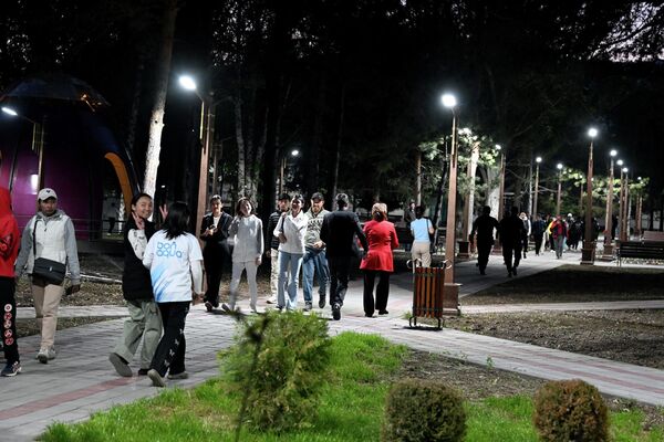 Организацию места для отдыха и прогулок инициировал глава государства, выделив под эти цели территорию Государственной резиденции № 2 - Sputnik Кыргызстан