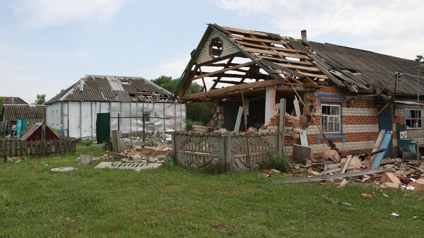 Жилые дома, разрушенные в результате атаки ДРГ, в Белгородской области - Sputnik Кыргызстан