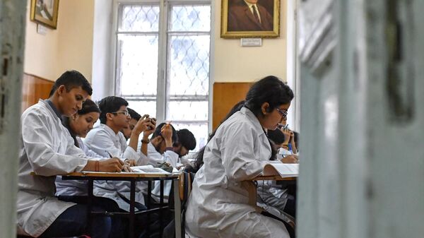 Университетте сабак учурунда чет элдик студенттер. Архив - Sputnik Кыргызстан