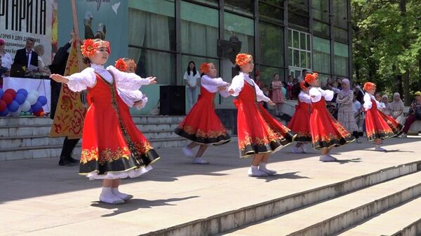 В Бишкеке прошел яркий фестиваль культуры Русская душа — видео - Sputnik Кыргызстан
