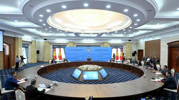 Президент Садыр Жапаров Коопсуздук кеңешинин жыйынында  - Sputnik Кыргызстан