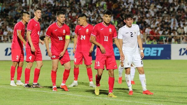 Футболисты сборной Кыргызстана во время матча с Афганистаном - Sputnik Кыргызстан