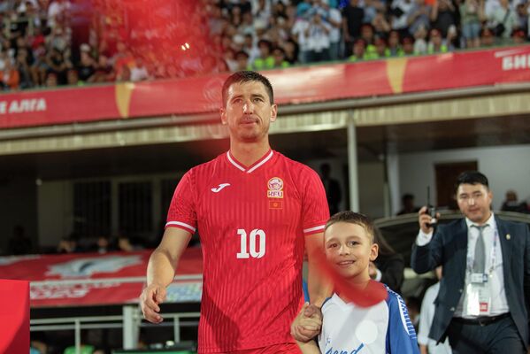 Нападающий сборной Кыргызстана Мирлан Мурзаев. Это он забил единственный гол престижа. - Sputnik Кыргызстан