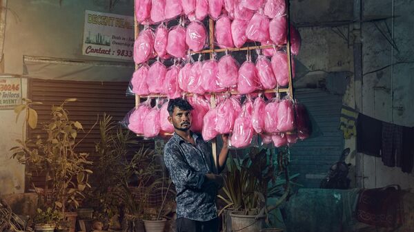 Снимок The Candy Man британского фотографа Jon Enoch, победивший в конкурсе 2023 Pink Lady® Food Photographer of the Year - Sputnik Кыргызстан
