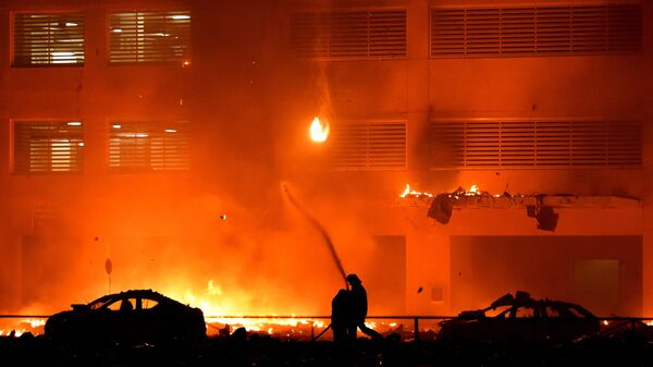 Пожар в жилом комплексе Аджман на севере ОАЭ. Архивное фото - Sputnik Кыргызстан