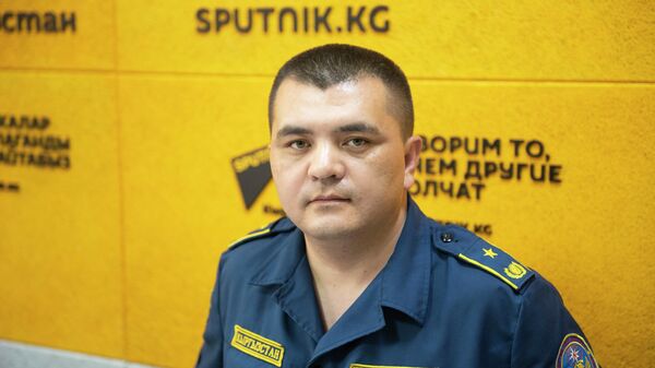 ӨКМдин өрттү өчүрүү жана алдын алуу башкармалыгынын офицери, майор Замирбек Кокоев - Sputnik Кыргызстан