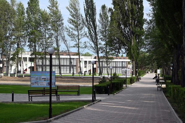 В августе прошлого года президент поручил начать строительство всей необходимой инфраструктуры для детского лагеря на 240 мест - Sputnik Кыргызстан