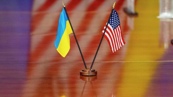 Флаги Украины и США. Архивное фото  - Sputnik Кыргызстан