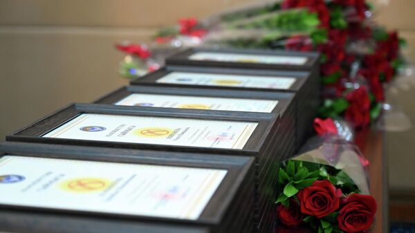  Золотые сертификаты ОРТ. Архивное фото  - Sputnik Кыргызстан