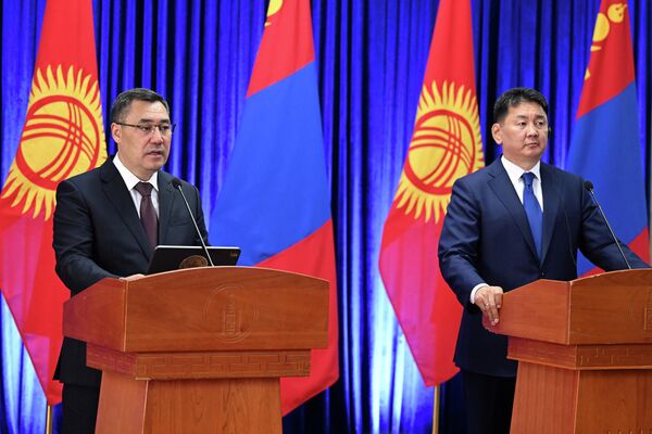 Эки президент андан соң ЖМКга билдирүү жасашты - Sputnik Кыргызстан