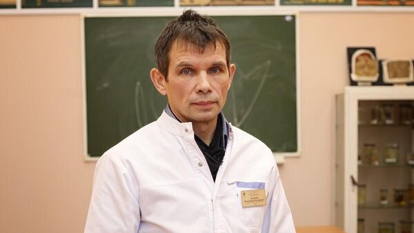Профессор, завкафедрой судебной медицины ТГМУ Владимир Дадабаев - Sputnik Кыргызстан