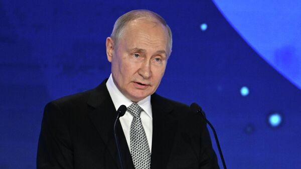 Президент РФ В. Путин посетил форум будущих технологий  - Sputnik Кыргызстан