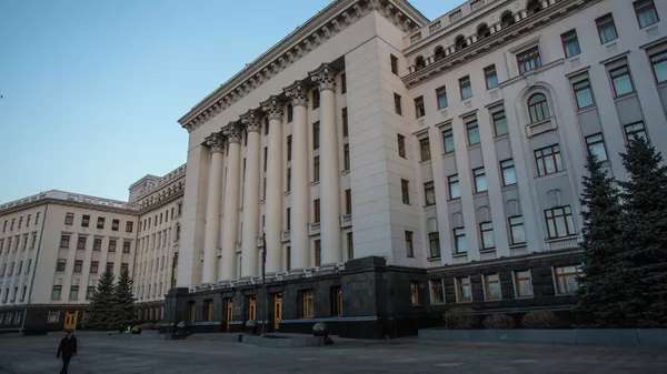 Здание администрации президента Украины в центре Киева. Архивное фото  - Sputnik Кыргызстан