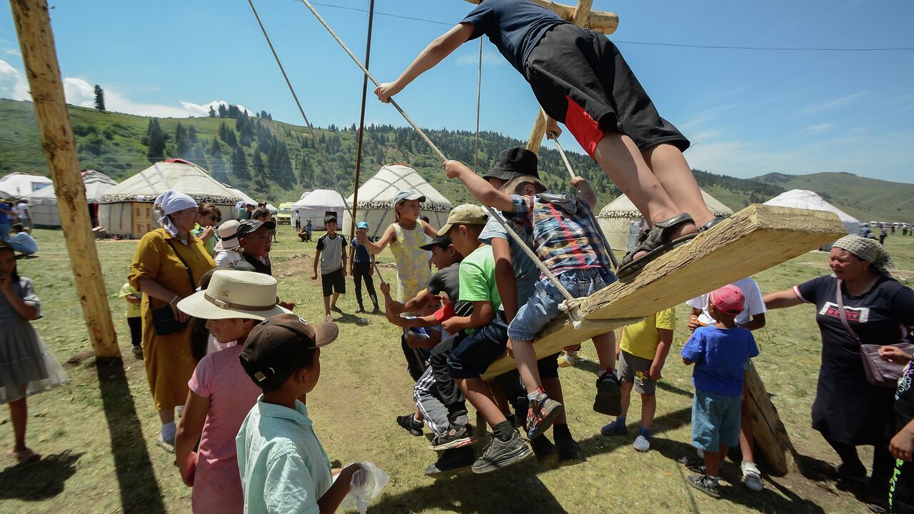 Әйелдердің есектері мен қынаптарын жалау