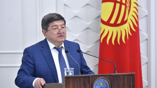Председатель кабинета министров КР Акылбек Жапаров обрушился с критикой на Министерство экономики и коммерции - Sputnik Кыргызстан
