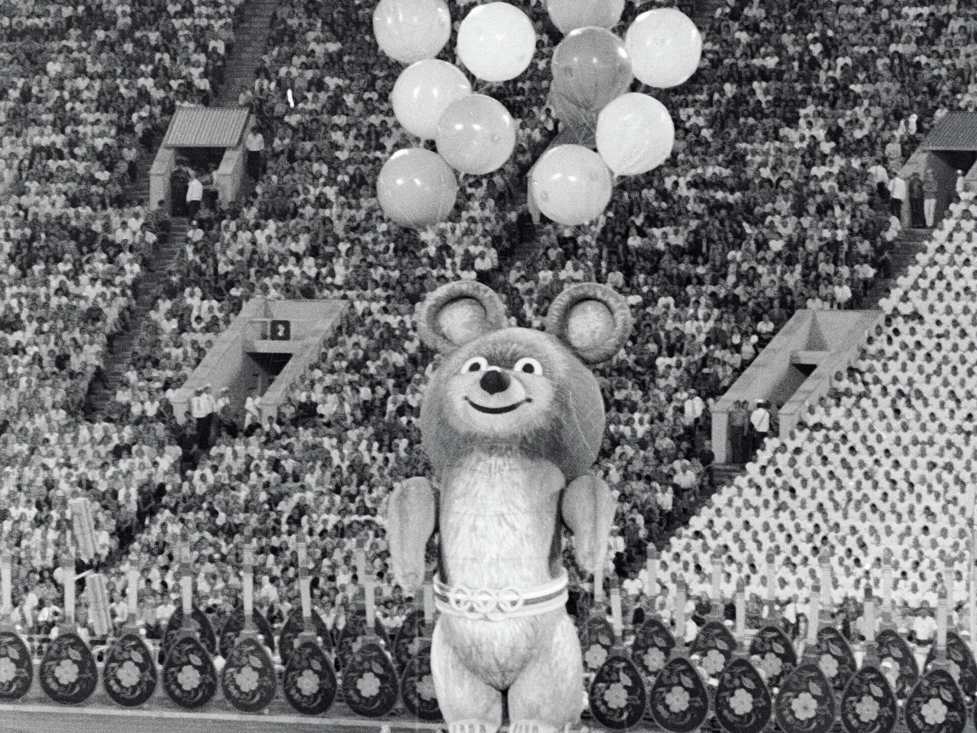Про олимпиаду 80. Олимпийский мишка 1980. Олимпийский мишка 80. СССР медведь 1980 Олимпийский.