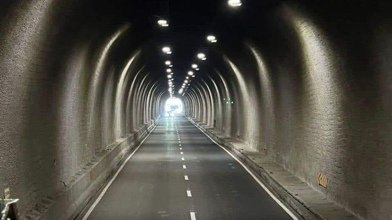 Тарманиуканский тоннель. Категории туннелей для перевозки опасных грузов. Проезд через тоннели. Тоннель мамисон. Тоннель категории е.