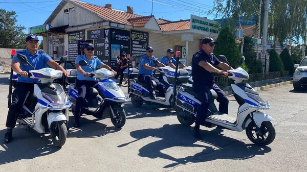 Милиционеры на электроскутерах будут патрулировать улицы Чолпон-Аты - Sputnik Кыргызстан