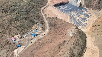 Глава кабмина ознакомился с рекультивацией хвостохранилищ в Мин-Куше