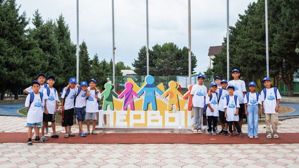 Международный лагерь Первый для детей, изучающих русский язык на побережье Иссык-Куля - Sputnik Кыргызстан