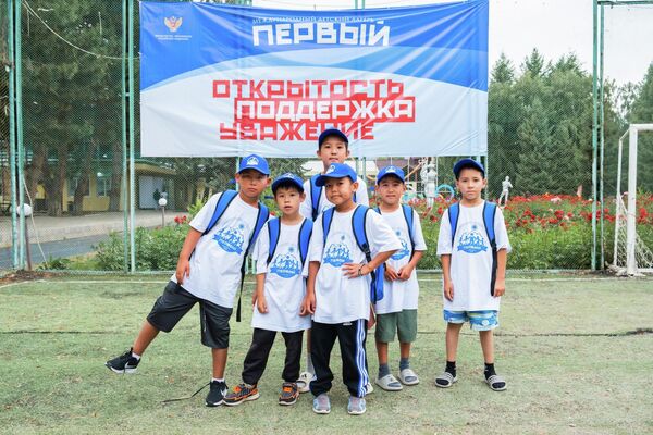 С 6 по 26 августа на побережье Иссык-Куля пройдут две образовательные смены, которые примут более 360 детей от 7 до 18 лет. - Sputnik Кыргызстан