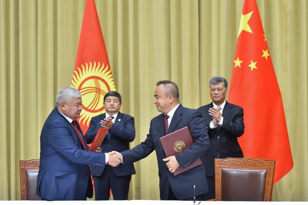 Подписание двусторонних документов - Sputnik Кыргызстан