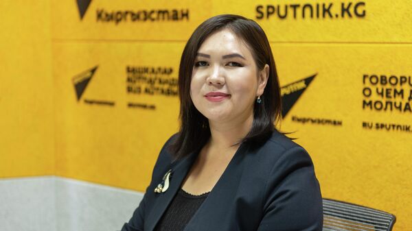 №100 кесиптик лицейдин директору Индира Куралбекова - Sputnik Кыргызстан