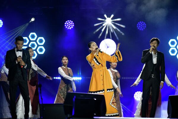 Песенный конкурс проходил 18-20 августа в Чолпон-Ате - Sputnik Кыргызстан