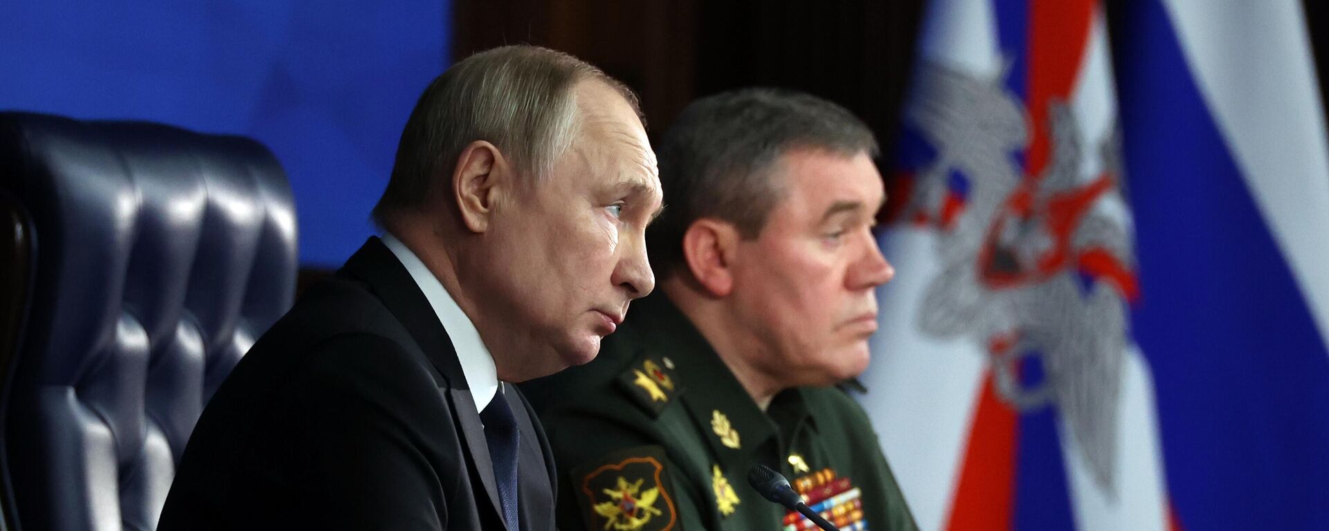 Президент РФ В. Путин провел расширенное заседание коллегии Минобороны РФ - Sputnik Кыргызстан, 1920, 26.10.2025