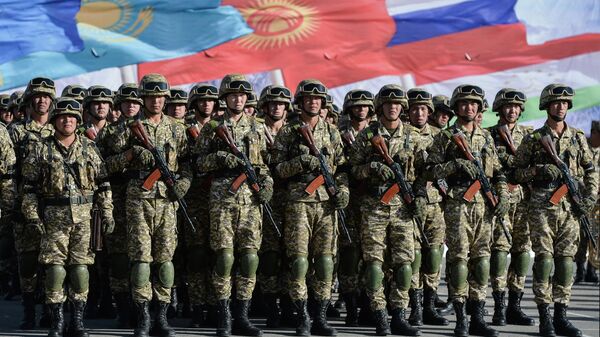Военнослужащие ВС Кыргызстана на учениях ОДКБ. Архивное фото - Sputnik Кыргызстан