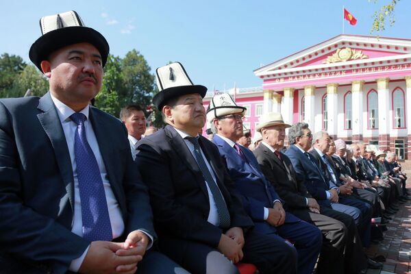 Праздничные мероприятия в Ошской области проходят в рамках 80-летия со дня рождения Исанова - Sputnik Кыргызстан