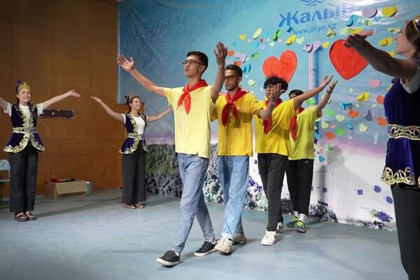 Мероприятия проходили в рамках Года русского языка в СНГ - Sputnik Кыргызстан