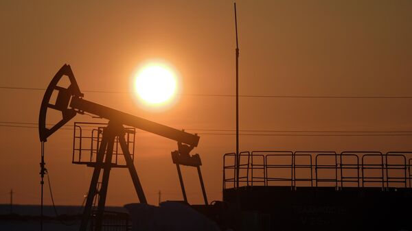 Нефтяная качалка. Архивное фото - Sputnik Кыргызстан