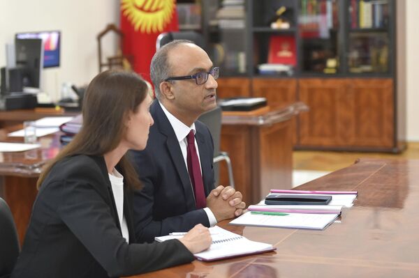 В ходе встречи стороны обсудили новую рамочную программу партнерства Всемирного банка на 2024-2028 годы, соглашения между Кыргызстаном и ВБ, развитие энергетической отрасли и проект Digital CASA - Sputnik Кыргызстан