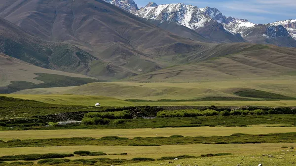 Горы в Суусамырской долине во время хорошей погоды - Sputnik Кыргызстан