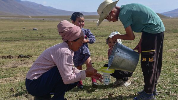 Суусамыр өрөөнүнүн тургундары. Архив - Sputnik Кыргызстан