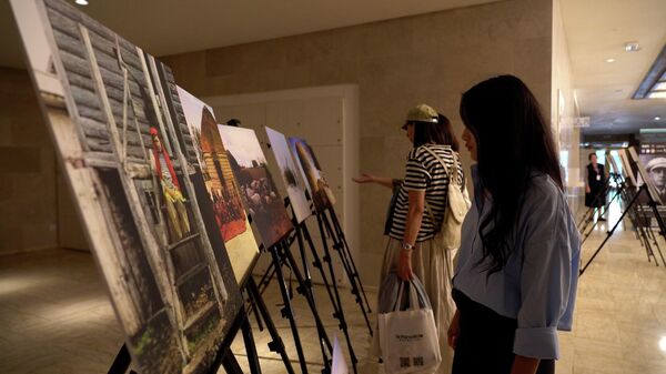 В Бишкеке открылась фотовыставка Из России в Азию — видео - Sputnik Кыргызстан
