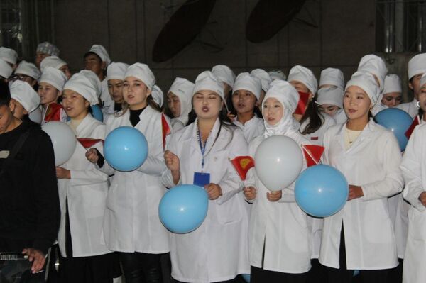 Медайымдар да каражат чогултуп, өздөрү иштеп көрктөндүргөнү белгиленди - Sputnik Кыргызстан
