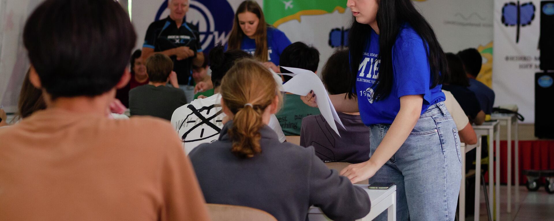 Открытие российско-кыргызской физико-математической школы на Иссык-Куле  - Sputnik Кыргызстан, 1920, 23.04.2026